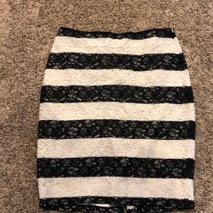 Lace mid length skirt